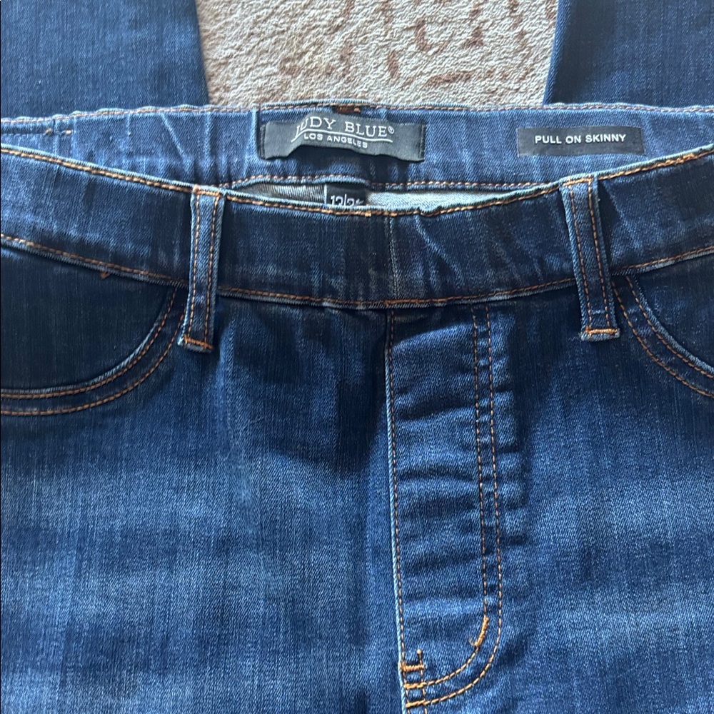 Judy Blue Pull On Skinny Jean - Picture 2 of 12